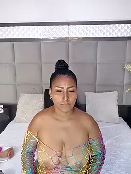 Snapshot of OliviaBurning chatting on September 19, 11:44 am OliviaBurning online show from September 19, 11:44 am