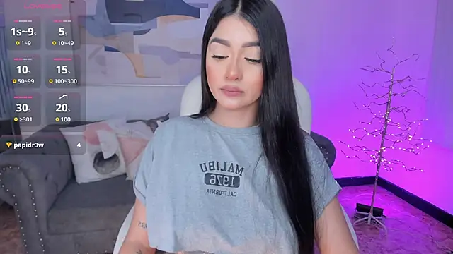 Snapshot of amelie_jhons chatting on December 23, 12:03 am amelie jhons online show from December 23, 12:03 am