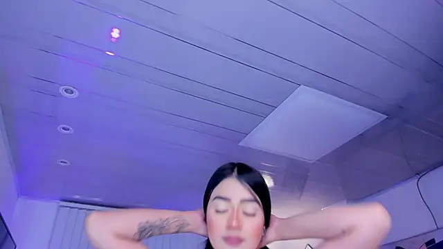 Snapshot of amelie_jhons chatting on January 12, 11:47 pm amelie jhons online show from January 12, 11:47 pm