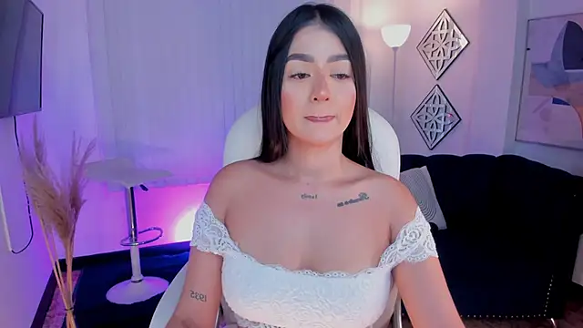 Snapshot of amelie_jhons chatting on January 15, 10:57 pm amelie jhons online show from January 15, 10:57 pm