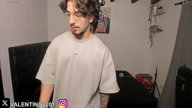 Valentino Xander online show from November 12, 11:58 pm