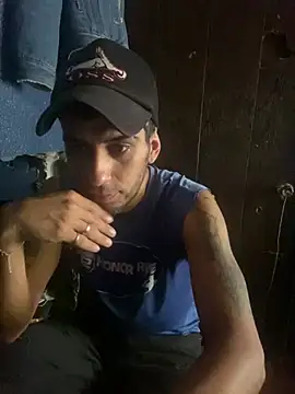 YouBad boy31 online show from December 28, 7:33 pm