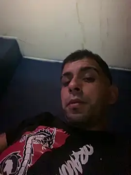 YouBad boy31 online show from March 1, 2:46 am