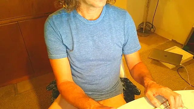 costanza7070 online show from April 25, 4:59 am