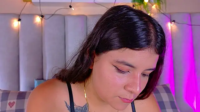 Snapshot of EngelStone chatting on September 27, 7:30 pm EngelStone online show from September 27, 7:30 pm