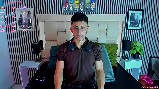 Snapshot of Piggy_Eddy chatting on November 7, 2:28 pm Piggy Eddy online show from November 7, 2:28 pm