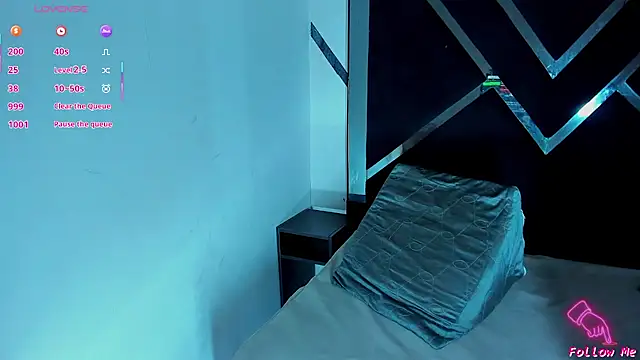 Snapshot of Piggy_Eddy chatting on November 8, 9:13 pm Piggy Eddy online show from November 8, 9:13 pm