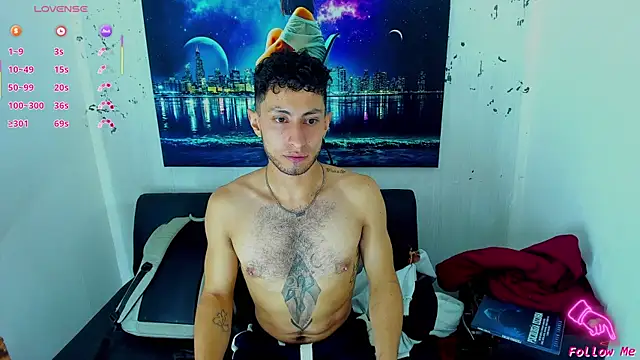 Snapshot of Piggy_Eddy chatting on November 13, 5:17 am Piggy Eddy online show from November 13, 5:17 am