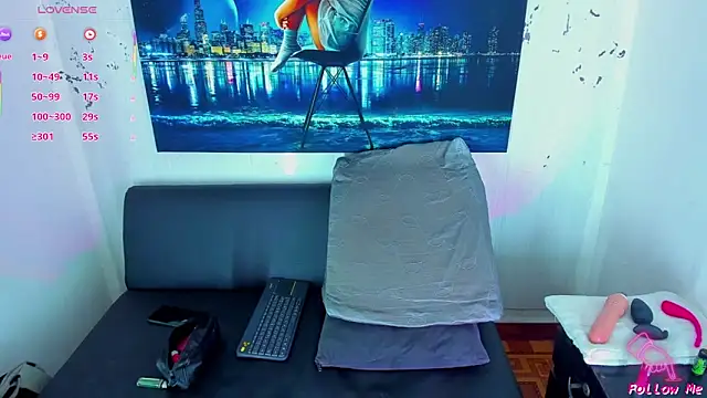 Snapshot of Piggy_Eddy chatting on November 15, 4:54 am Piggy Eddy online show from November 15, 4:54 am