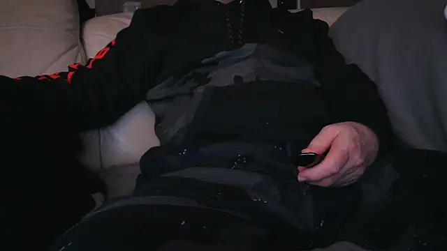 ThikkDikkDaddie online show from February 2, 7:35 pm