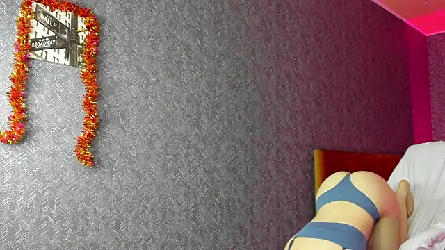 Nicole Charm online show from December 27, 3:42 am