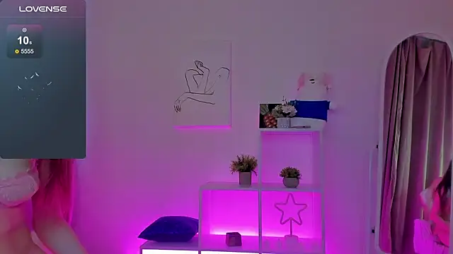 Nicole Charm online show from December 28, 3:26 am