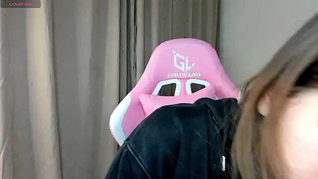 Nicole Charm online show from February 25, 8:19 pm