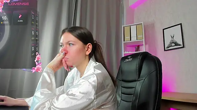 Nicole Charm online show from March 5, 2:14 am