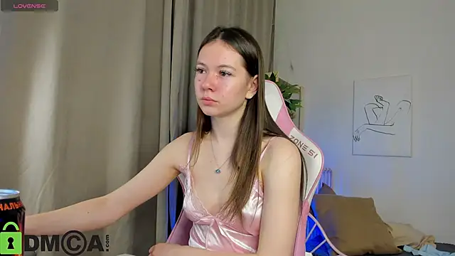 Nicole Charm online show from October 20, 9:04 pm