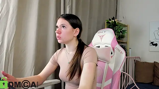 Nicole Charm online show from October 30, 9:04 pm