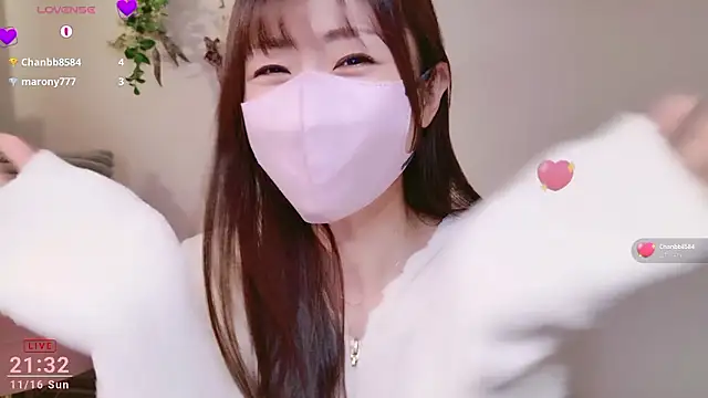 Snapshot of meg_0901 chatting on November 16, 12:33 pm meg 0901 online show from November 16, 12:33 pm