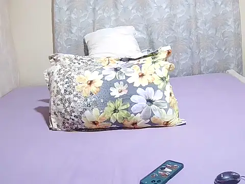 slender sweet online show from April 20, 11:13 am