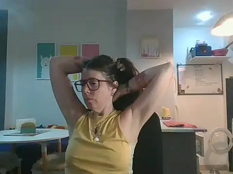 Snapshot of Calentandote chatting on October 10, 8:13 am Calentandote online show from October 10, 8:13 am