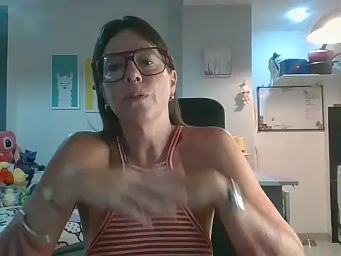 Snapshot of Calentandote chatting on February 1, 8:02 am Calentandote online show from February 1, 8:02 am