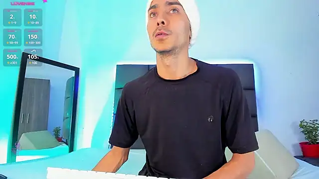 steven hott8 online show from February 12, 6:19 pm