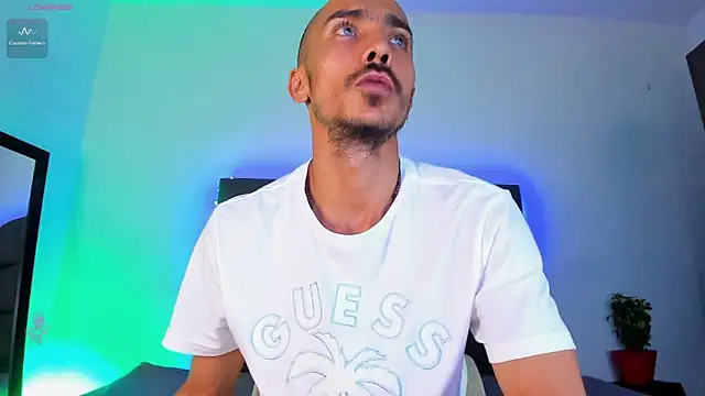 steven hott8 online show from September 10, 4:23 am