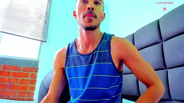 steven hott8 online show from March 29, 4:29 pm