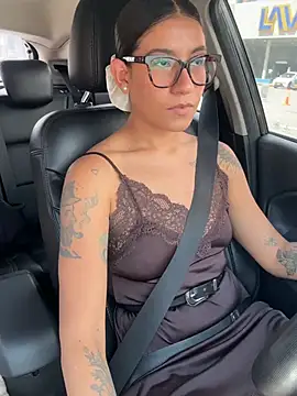 ValeriEvan online show from April 22, 6:31 pm