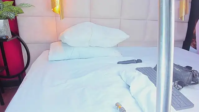 Amberluy online show from April 24, 9:06 pm