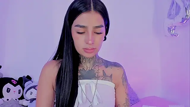 Snapshot of shadowcatt_ chatting on January 27, 7:03 pm shadowcatt  online show from January 27, 7:03 pm