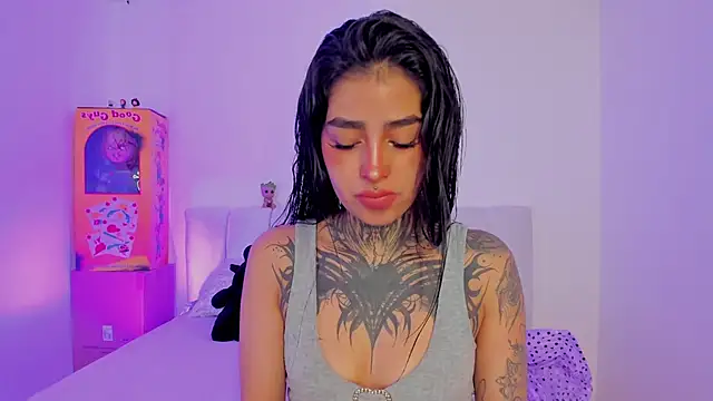 Snapshot of shadowcatt_ chatting on September 9, 3:33 pm shadowcatt  online show from September 9, 3:33 pm