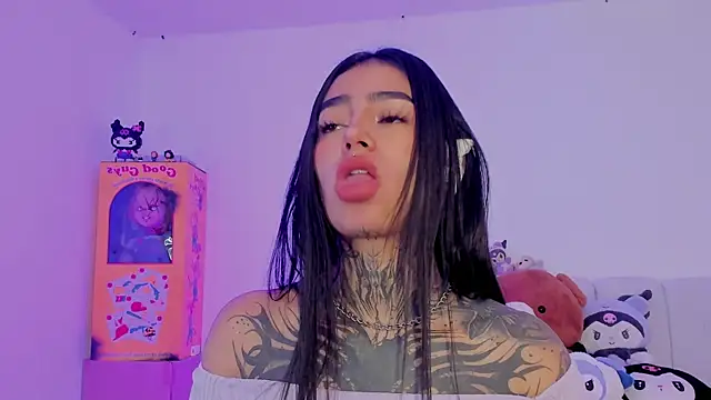 Snapshot of shadowcatt_ chatting on October 6, 7:00 pm shadowcatt  online show from October 6, 7:00 pm