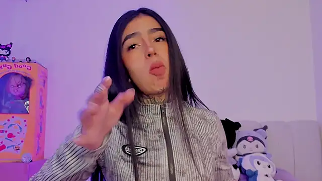 Snapshot of shadowcatt_ chatting on October 18, 5:14 pm shadowcatt  online show from October 18, 5:14 pm