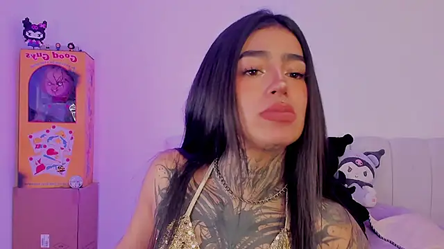 Snapshot of shadowcatt_ chatting on October 28, 8:55 pm shadowcatt  online show from October 28, 8:55 pm