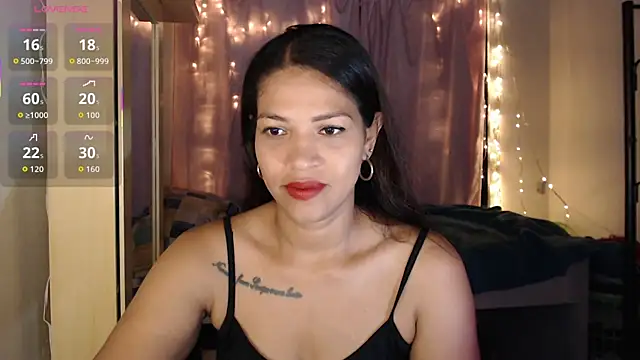 Snapshot of makennaa_ chatting on October 20, 10:05 am makennaa online show from October 20, 10:05 am