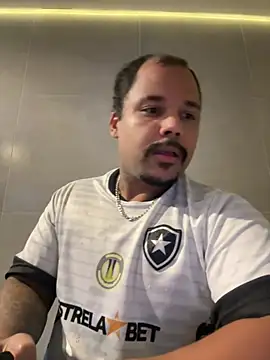 Snapshot of Ale_Mineiro chatting on May 31, 3:36 am Ale Mineiro online show from May 31, 3:36 am