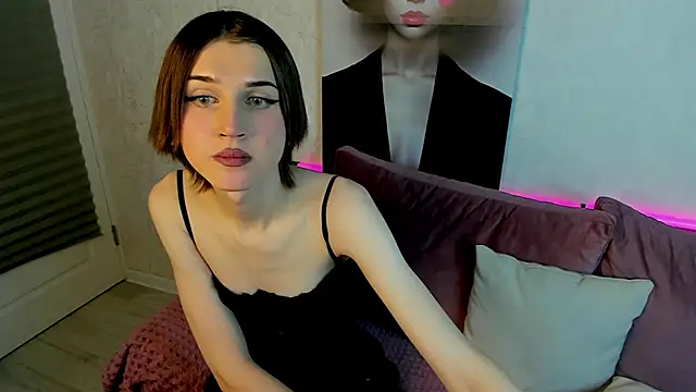 Snapshot of Skinny_Sex_Sissy chatting on December 10, 10:49 am Skinny Sex Sissy online show from December 10, 10:49 am