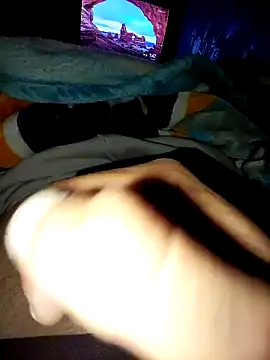 slawlargo01 online show from February 4, 7:47 am