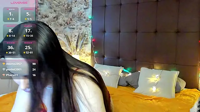 Mary Walker online show from December 24, 4:11 am