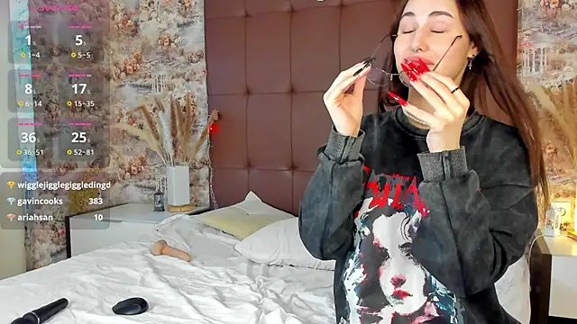 Mary Walker online show from January 24, 7:08 am