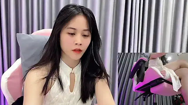 -rosiie- online show from March 18, 2:25 am