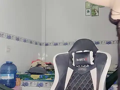 family196 online show from September 27, 4:17 am