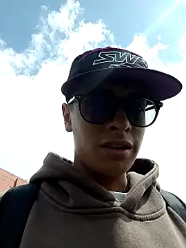 Snapshot of Cuervo_maniaco chatting on January 3, 6:03 pm Cuervo maniaco online show from January 3, 6:03 pm