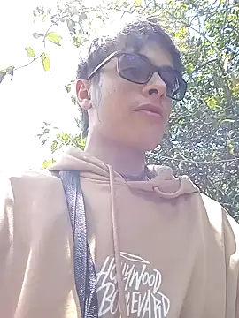 Snapshot of Cuervo_maniaco chatting on October 2, 5:09 pm Cuervo maniaco online show from October 2, 5:09 pm