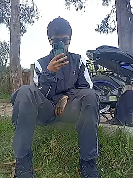 Snapshot of Cuervo_maniaco chatting on February 28, 4:30 pm Cuervo maniaco online show from February 28, 4:30 pm