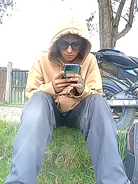 Snapshot of Cuervo_maniaco chatting on March 12, 5:19 pm Cuervo maniaco online show from March 12, 5:19 pm