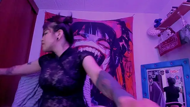 Lucyfx666 online show from June 18, 7:40 pm