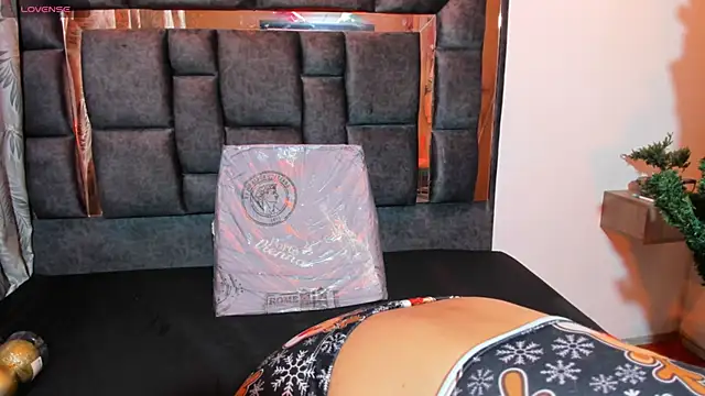 Snapshot of AmbeerBecker chatting on December 5, 4:32 am AmbeerBecker online show from December 5, 4:32 am