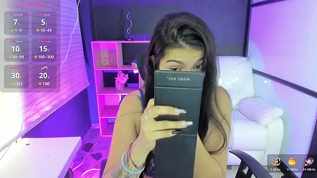 Snapshot of TifanyWhite_ chatting on February 18, 8:25 pm TifanyWhite online show from February 18, 8:25 pm