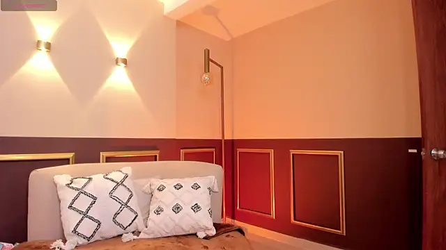 morganlake  online show from March 27, 3:45 am